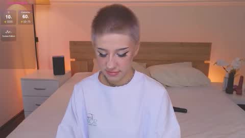 Lisa online show from 10-09-25, 03:59