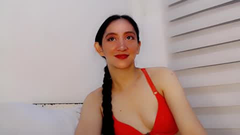 Snapshot of lhalyn060624 chatting on 11-03-25, 05:03 Lyn online show from 11-03-25, 05:03