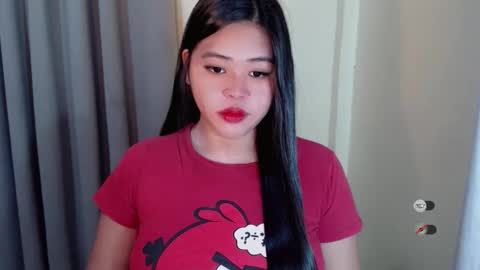 Snapshot of lhara_cumming chatting on 10-21-25, 11:38 LHARA online show from 10-21-25, 11:38