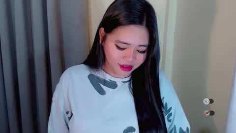 Snapshot of lhara_cumming chatting on 10-23-25, 11:46 LHARA online show from 10-23-25, 11:46