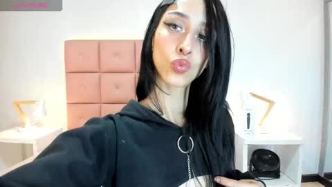 lhiamfitt online show from 10-11-25, 02:33