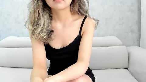 LEANNAA online show from 02-13-26, 05:03