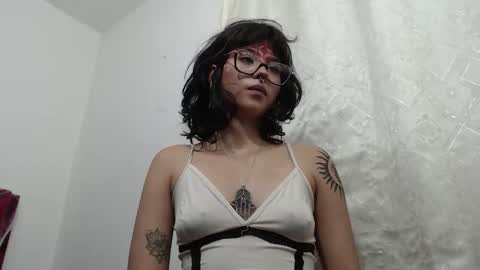 Snapshot of lia_carter_ chatting on 10-24-25, 11:01 Lia online show from 10-24-25, 11:01