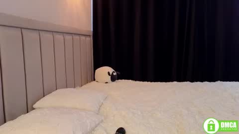 Lia  online show from 10-08-25, 10:13