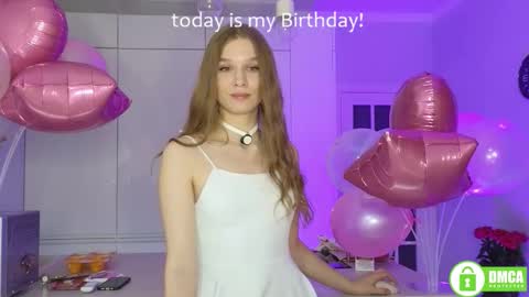 Lia  online show from 10-25-25, 04:35