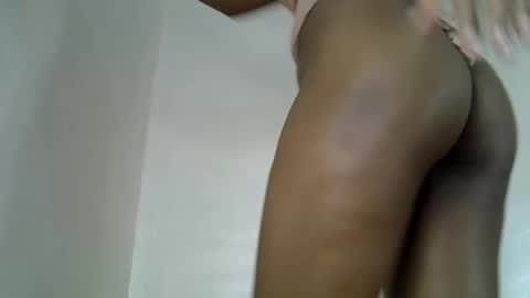 lia online show from 11-26-25, 04:52