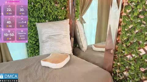 lia summer1 online show from 10-13-25, 07:03