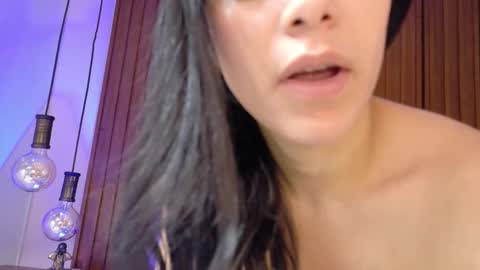 Lia cooper online show from 12-18-25, 12:22