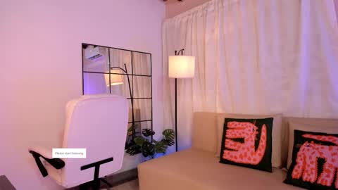 Snapshot of liaamoon_ chatting on 03-24-26, 12:21 Lia online show from 03-24-26, 12:21