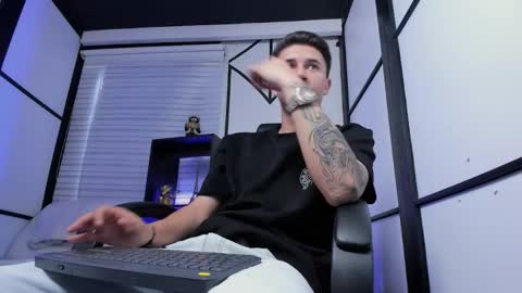 Liam Smith online show from 09-10-25, 03:01