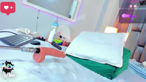 Antonela online show from 11-13-25, 08:08