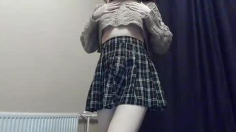 Snapshot of liabanny chatting on 02-16-26, 07:10 Julia online show from 02-16-26, 07:10