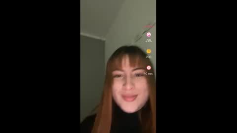 Liah Ferrer online show from 10-27-25, 11:20