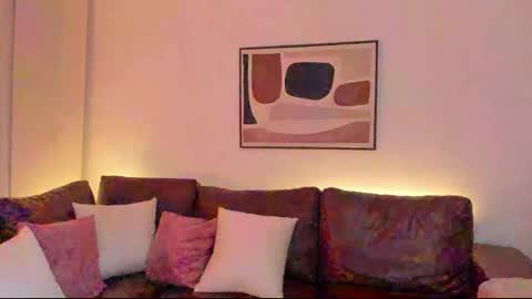 Liah online show from 11-10-25, 01:48