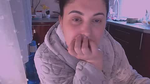 miss Lia  colection for travel online show from 02-22-26, 09:02