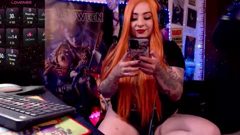 Snapshot of liakoy1 chatting on 10-31-25, 01:06 LiaKoy online show from 10-31-25, 01:06