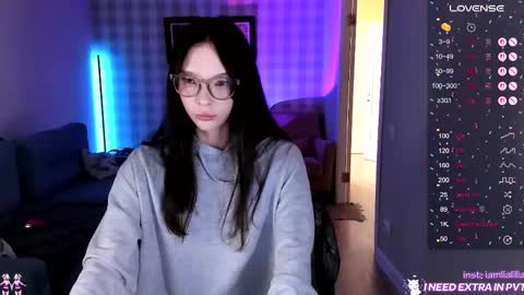 lialilia online show from 10-08-25, 04:15