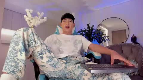 Liam online show from 02-26-26, 10:53