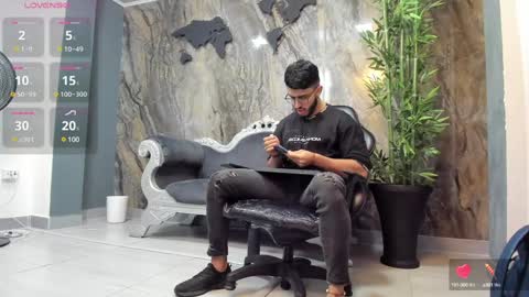 LIAM KLEIN online show from 12-07-24, 11:18