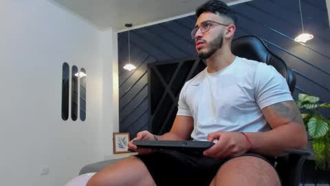 LIAM KLEIN online show from 11-01-25, 11:12