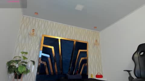 LIAM KLEIN online show from 01-06-26, 11:14