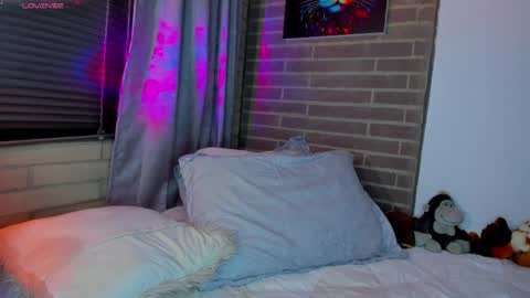 liam online show from 04-03-26, 03:15