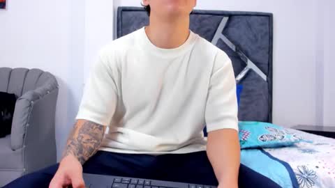 Call me Lian online show from 02-04-26, 12:11