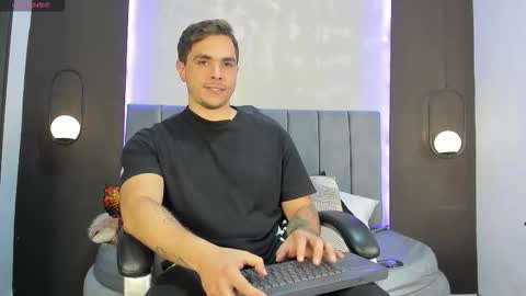 Liam online show from 10-20-25, 09:15