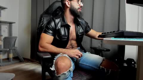 Snapshot of liamaesthetic chatting on 02-28-25, 09:58 Liam online show from 02-28-25, 09:58