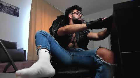 Liam online show from 02-14-26, 07:38