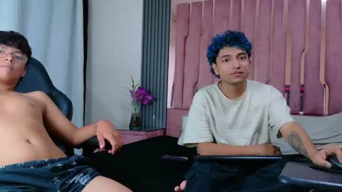 Snapshot of liamandjordan chatting on 10-29-25, 10:22 LiamANDjordan online show from 10-29-25, 10:22