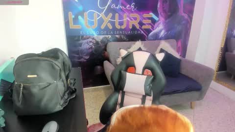 Lia online show from 10-07-25, 01:41