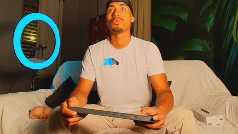 Liam Byrne online show from 12-18-25, 04:18