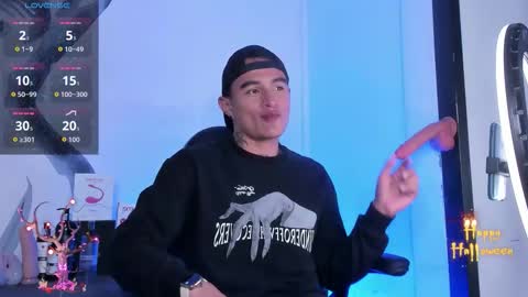 Snapshot of liamdeep_ chatting on 10-13-25, 09:37 LiamDeep online show from 10-13-25, 09:37