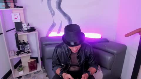 Snapshot of liamdeep_ chatting on 11-05-25, 08:31 LiamDeep online show from 11-05-25, 08:31