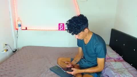 Snapshot of liammendoza98 chatting on 01-16-26, 12:20 LIAM KAI online show from 01-16-26, 12:20