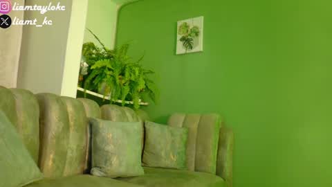 Snapshot of liamtaylor_ chatting on 01-26-25, 12:16 Tell me Liam online show from 01-26-25, 12:16