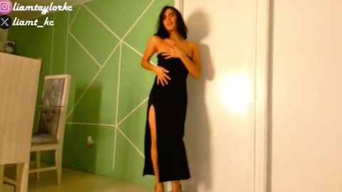 Snapshot of liamtaylor_ chatting on 02-06-25, 01:05 Tell me Liam online show from 02-06-25, 01:05