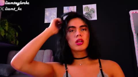 Snapshot of liamtaylor_ chatting on 02-19-25, 12:00 Tell me Liam online show from 02-19-25, 12:00