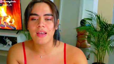 Snapshot of liamtaylor_ chatting on 11-06-25, 02:23 Tell me Liam online show from 11-06-25, 02:23