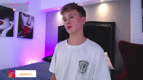 Snapshot of liamwild20 chatting on 02-12-26, 04:40 liam online show from 02-12-26, 04:40