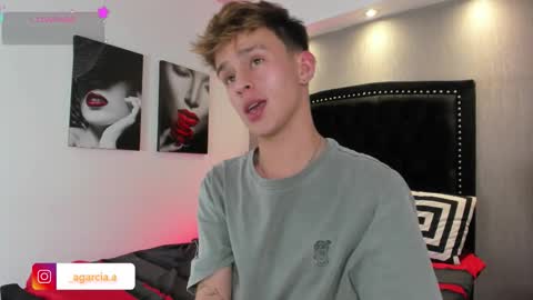 Snapshot of liamwild20 chatting on 03-01-26, 04:03 liam online show from 03-01-26, 04:03