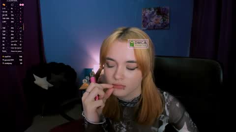 Snapshot of liana_kisses chatting on 01-21-25, 11:13 Little Liana online show from 01-21-25, 11:13