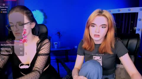 Snapshot of liana_kisses chatting on 01-27-25, 12:01 Little Liana online show from 01-27-25, 12:01