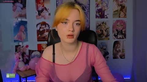 Snapshot of liana_kisses chatting on 02-05-25, 11:12 Little Liana online show from 02-05-25, 11:12