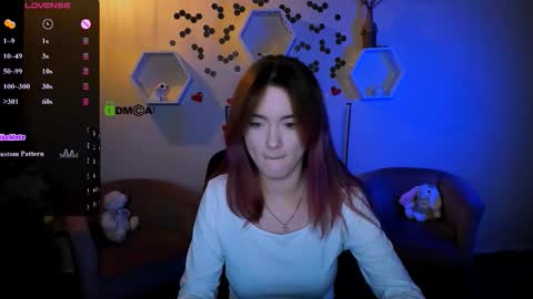 Snapshot of liana_kisses chatting on 09-26-25, 08:02 Little Liana online show from 09-26-25, 08:02