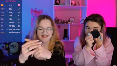 Snapshot of liana_kisses chatting on 09-27-25, 07:19 Little Liana online show from 09-27-25, 07:19