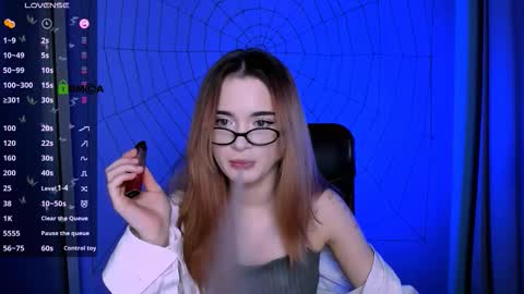 Snapshot of liana_kisses chatting on 11-10-25, 08:30 Little Liana online show from 11-10-25, 08:30