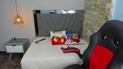 LIANE online show from 12-27-24, 10:59