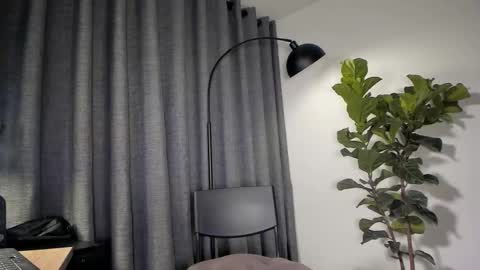 lianewhite online show from 10-17-25, 12:47